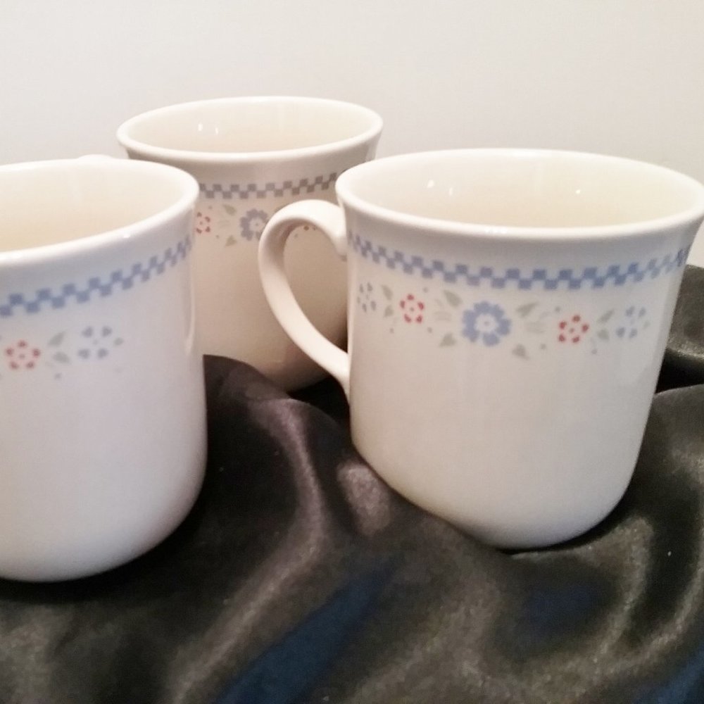 Corning cups - Picture 3 of 8